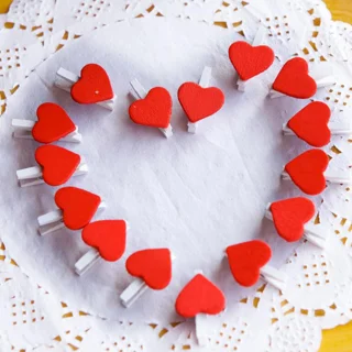 گیره چوبی طرح قلب بسته 10 عددی