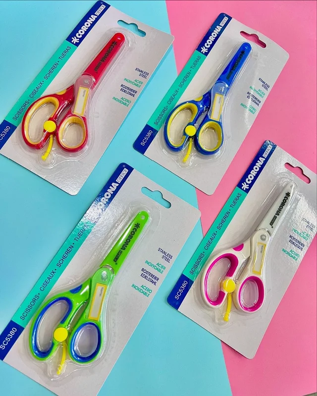 قیچی غلاف دار و دارای جای اسم کرونا