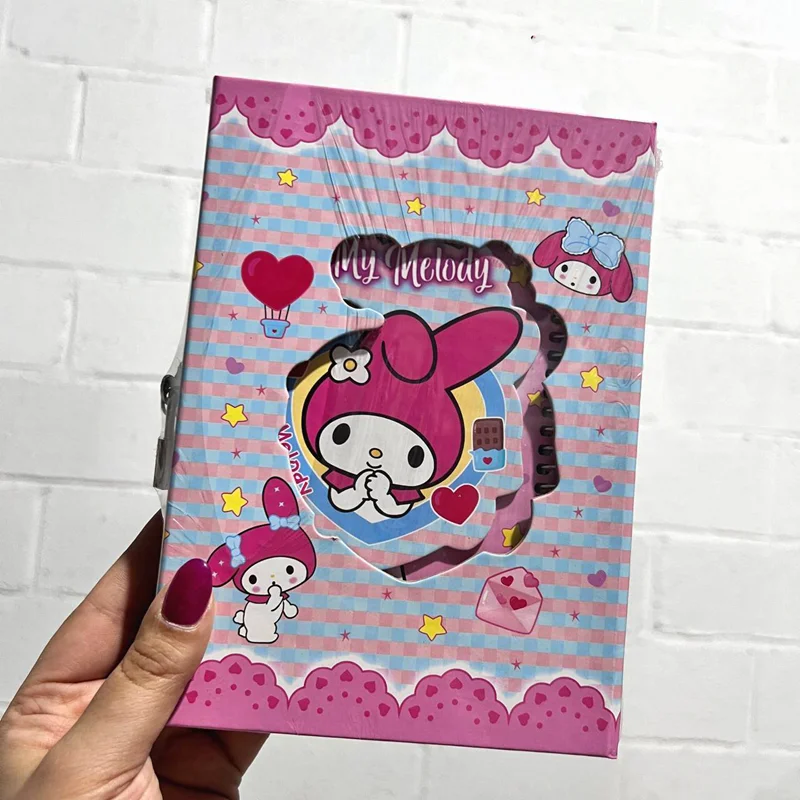 دفتر خاطرات قفل دار سویل طرح کورومی ، ملودی و دوستان